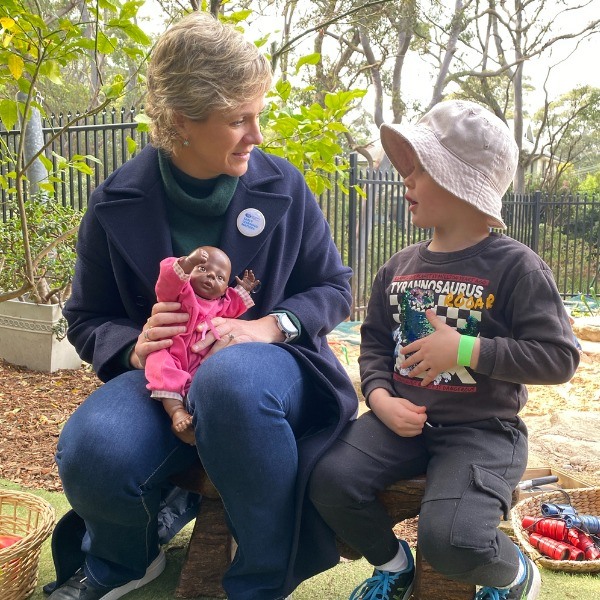 Local MP Zali Steggall, Member for Warringah with KU Bligh Park Child